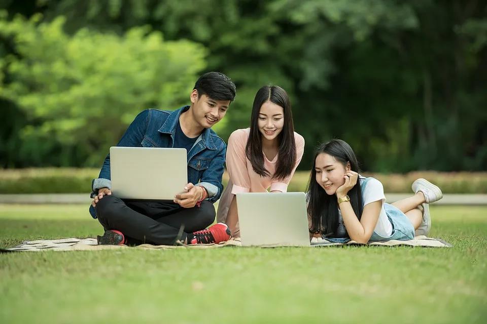 加拿大春季和秋季开课期有什么区别(图1) 加拿大春季和秋季开课期有什么区别(图1)